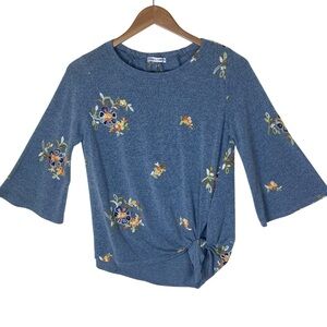 Figueroa & Flower Blue Floral Embroidered Tie Front Knit Top PM Boho